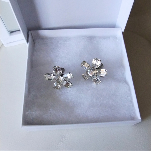 Vintage Albert Weiss Earrings - Picture 6 of 13